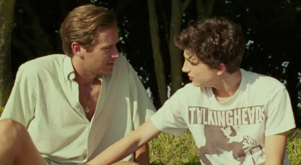 Foto Timothée Chalamet dan Armie Hammer dalam film Call Me By Your Name