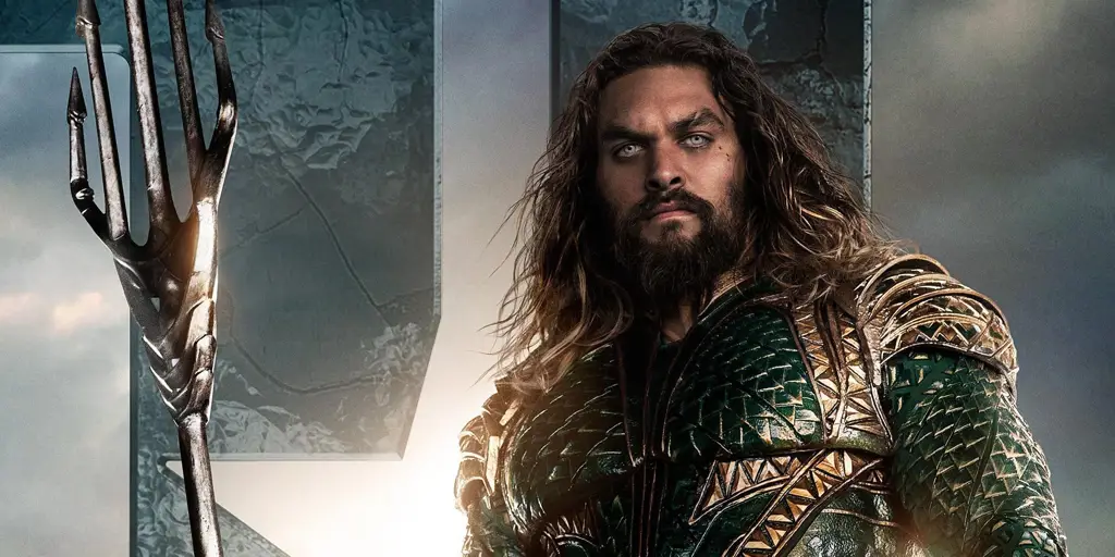 Jason Momoa dalam perannya sebagai Aquaman Jason Momoa sebagai Aquaman